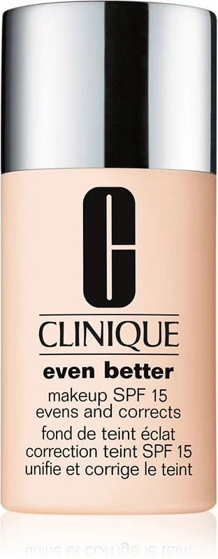 Clinique Even Better™ Evens and Corrects fondotinta correttore SPF 15 colore CN 02 Breeze 30 ml